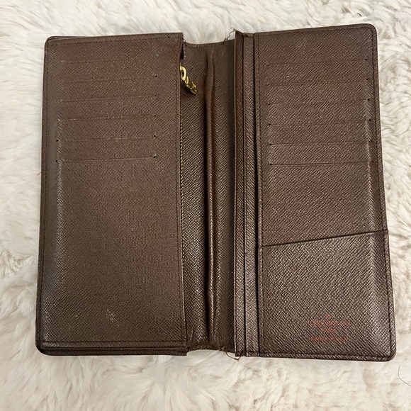 Louis Vuitton Long Wallet - Picture 9 of 9